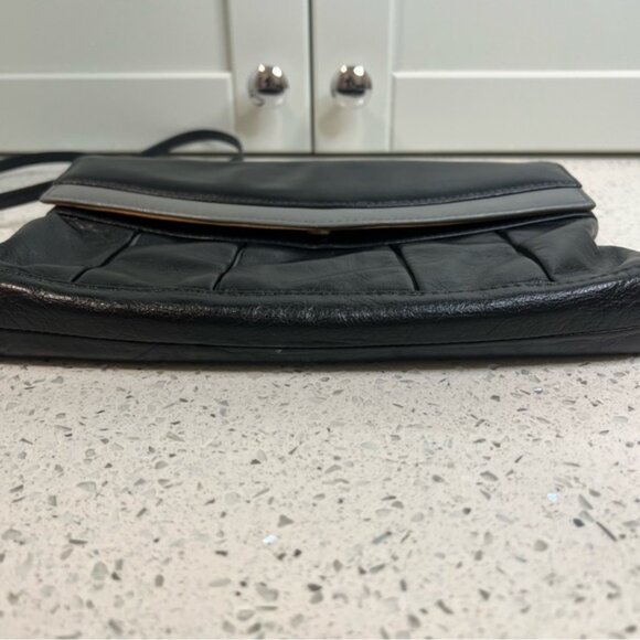 ELANO Durabilt Handbag Made in Vancouver Black Grey Leather, Suede Lining - Picture 13 of 15